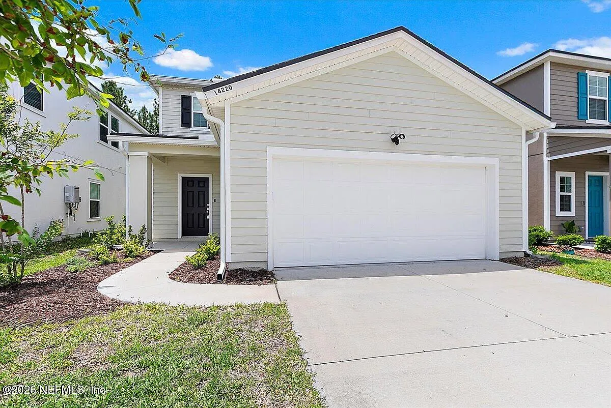 3 bed, 2.5 bath, 2022 sqft, $2,300 — Photo 2