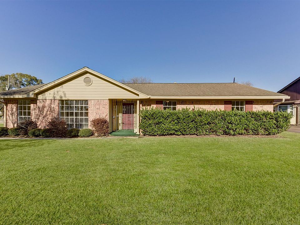 1st image of 501 Denard Ln