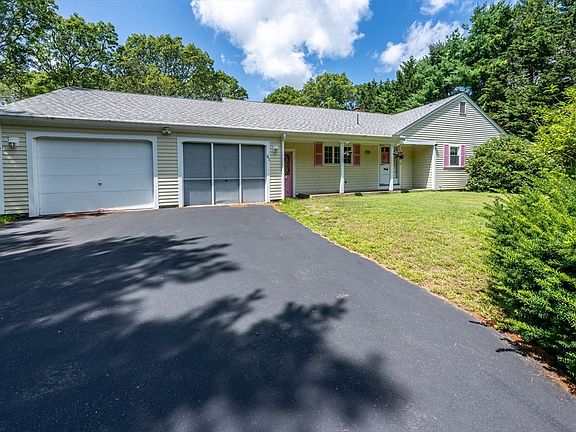 2nd image of 61 White Oak Trl