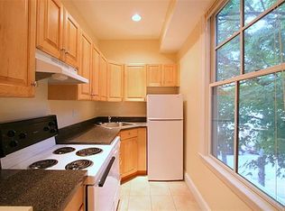 21 Trowbridge St #3, Cambridge, MA 02138