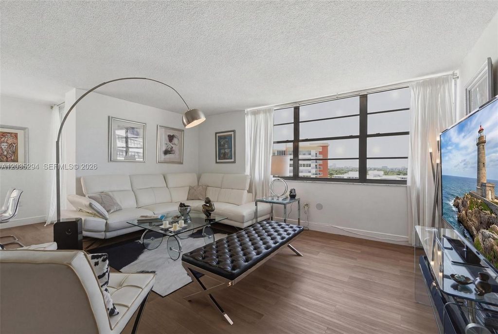1301 Miami Gardens Dr APT 1515W, Miami, FL - View 6