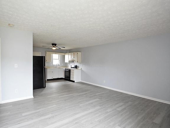 3rd image of 3151 Ridge Ave #A & B