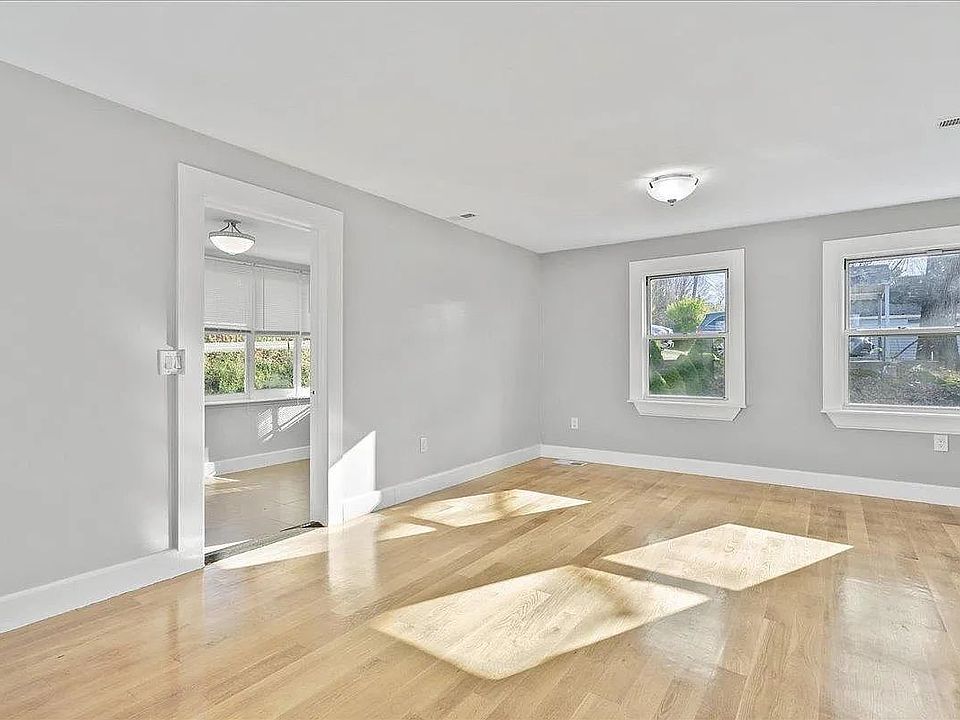 2nd image of 110 Mineral Springs Rd #A