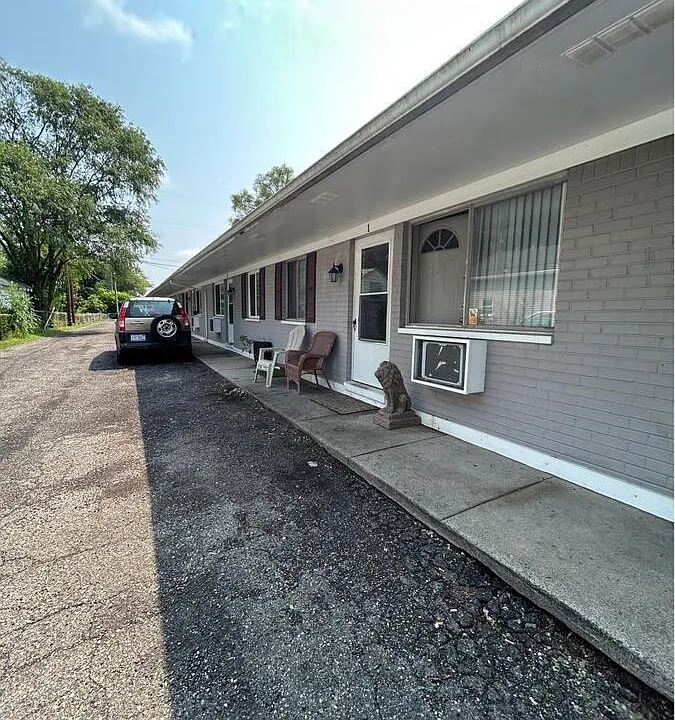 208 N Prospect Rd #2