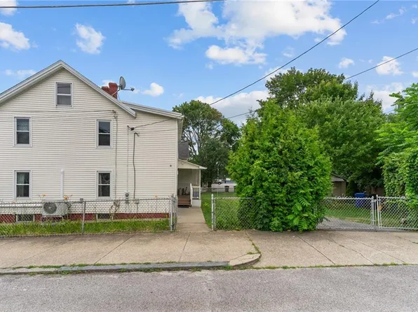 10 Foundry St, Central Falls, RI 02863