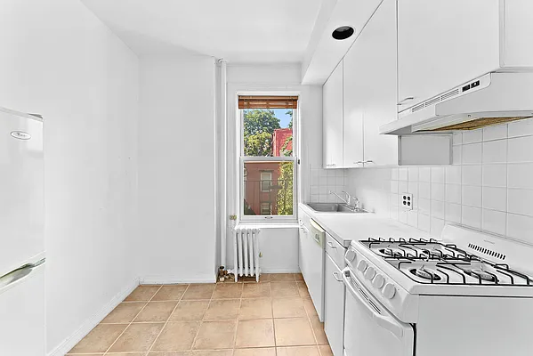 Rented by Compass | media 17