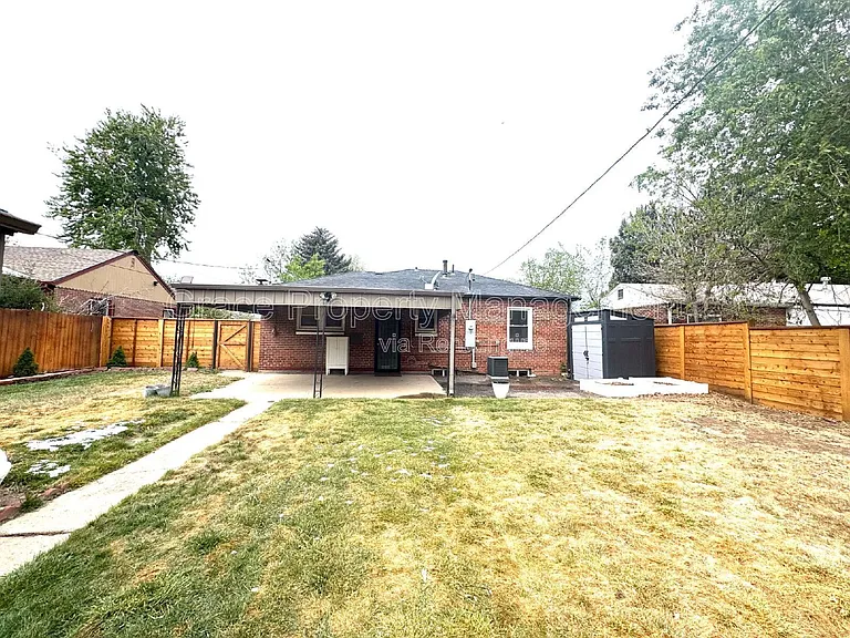 2970 Locust St — Photo 22