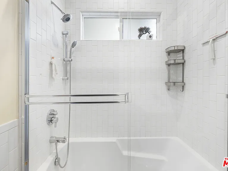 802 N Harper Ave — Photo 8