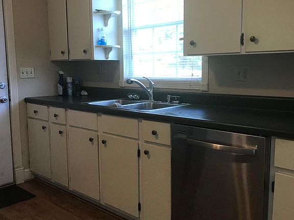 4th image of 806 Sherlee St NE