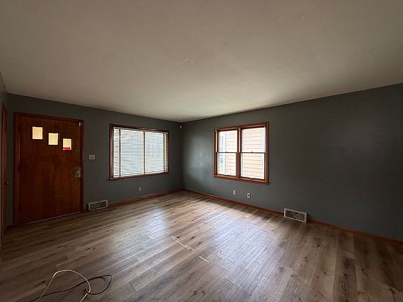 3rd image of 2051 N Main St
