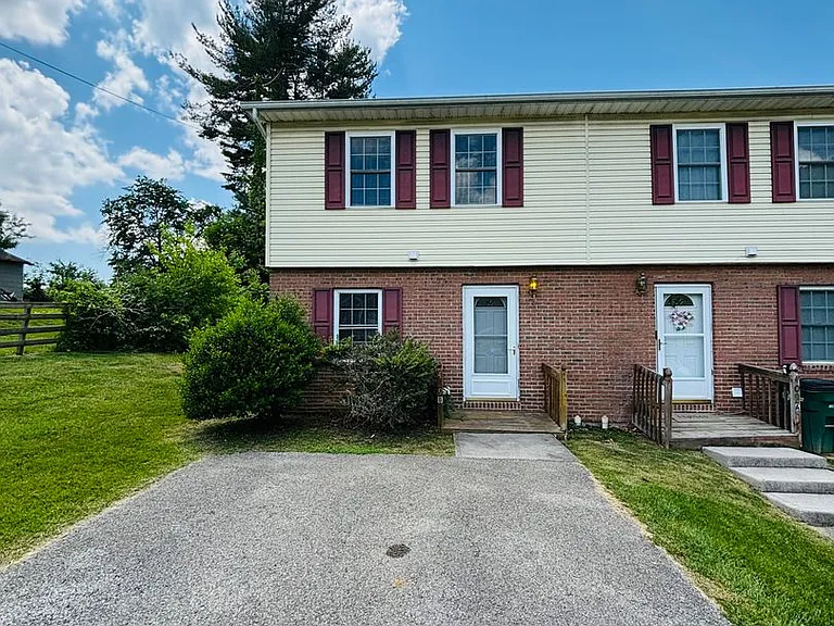 409B Miller St — Photo 1