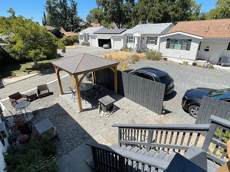 2 car parking on the gravel lot in the back..no garage