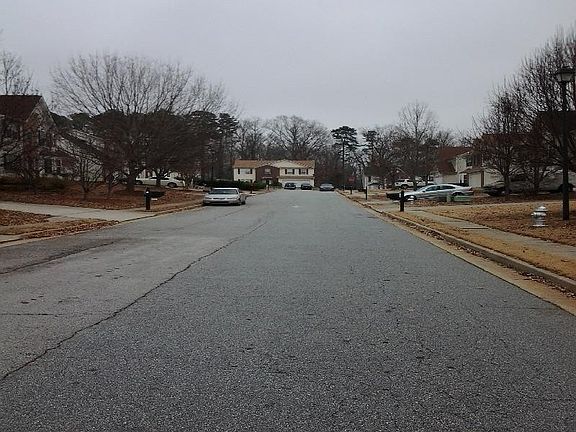 5th image of 550 Sydney Crest Ln