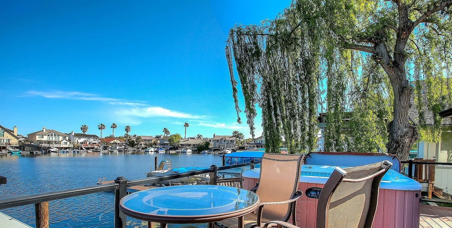 5621 Starboard Dr photo 1