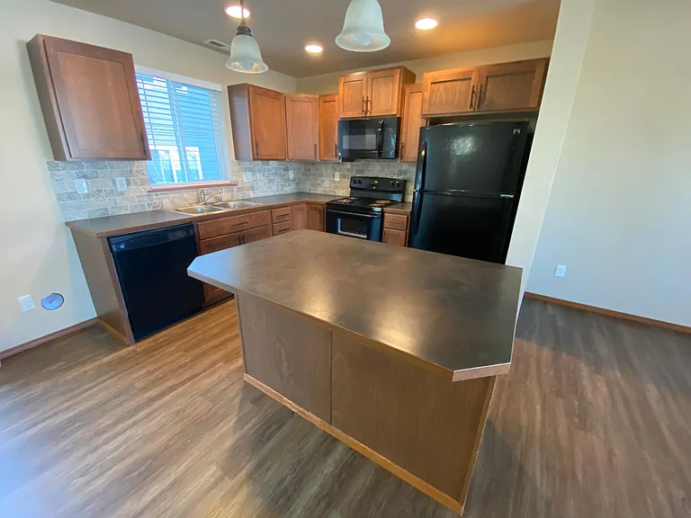 13015 N Raptor Ln — Photo 2