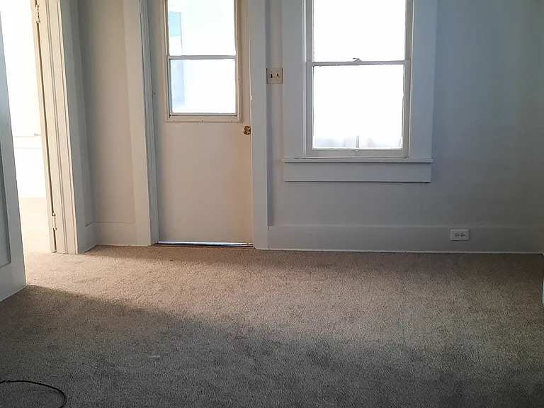 413 Pardee Ave — Photo 3