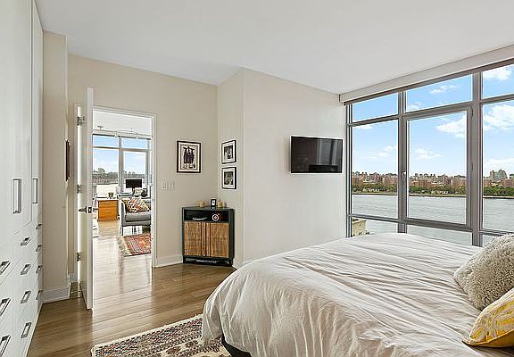 5th image of 1 Northside Piers APT 14D