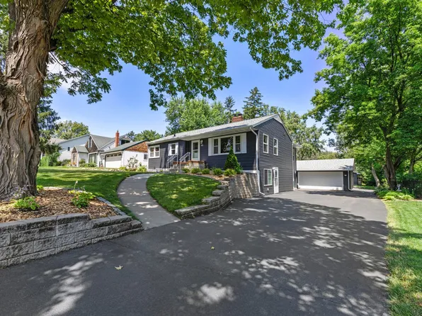 951 Orchard Ln, Roseville, MN 55113