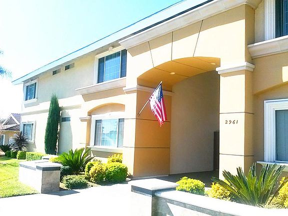 2nd image of 2961 N Garey Ave APT 5