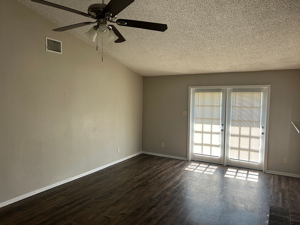 1st image of 1016 Barclay Dr