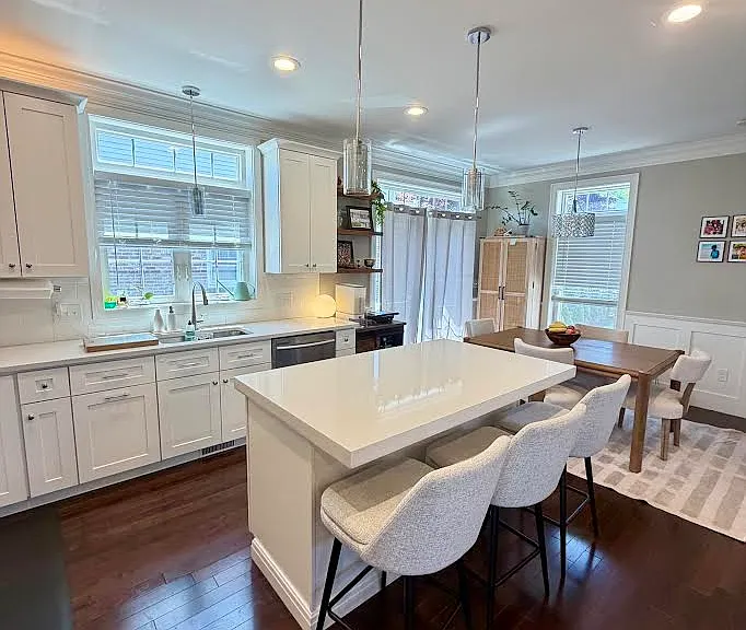 230 Westminster Ave — Photo 3