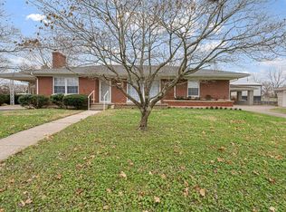 301 College St, Horse Cave, KY 42749