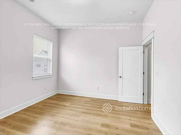 428 38th Ave N #6 — Photo 16