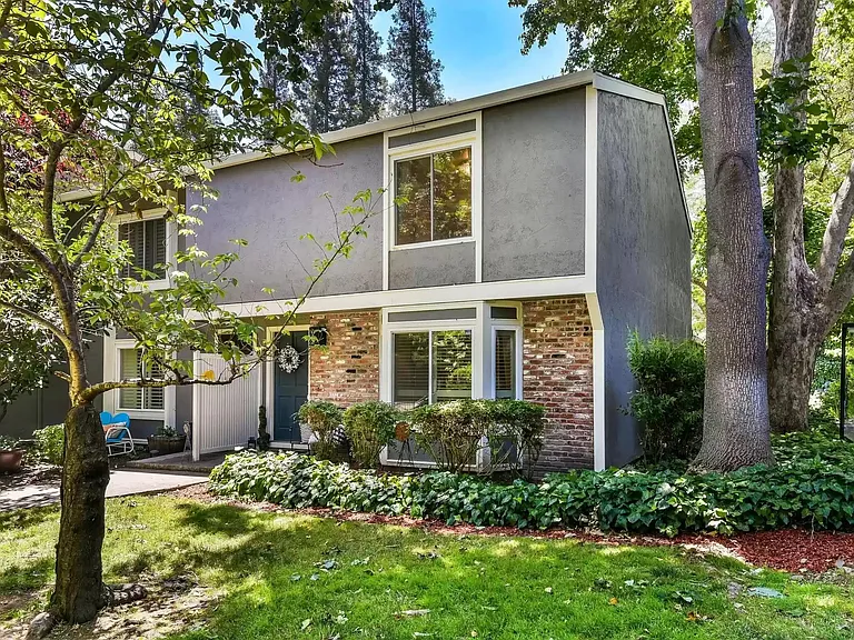 567 Sycamore Cir — Photo 1