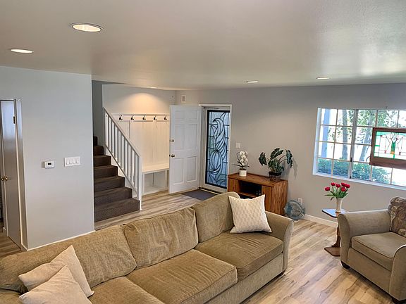 2nd image of 11318 Utopia Ave