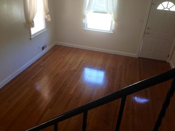 2nd image of 908 Carrollton Ave