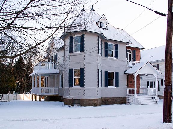 2nd image of 17 Elm St