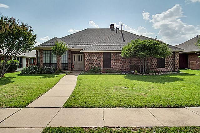 1st image of 2520 Willowdale Dr