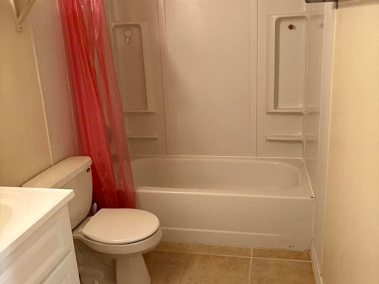 323 S Elden St #1/4 — Photo 6