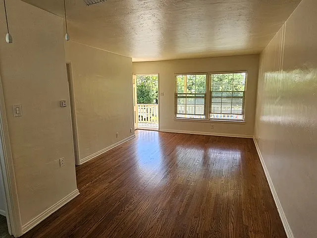 205 Lindero Ave #209 — Photo 5