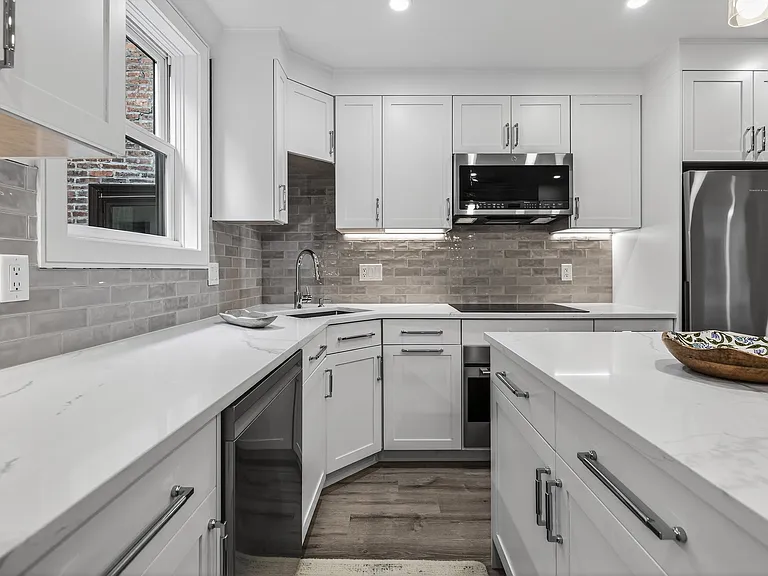 149 Charles St #3 — Photo 2