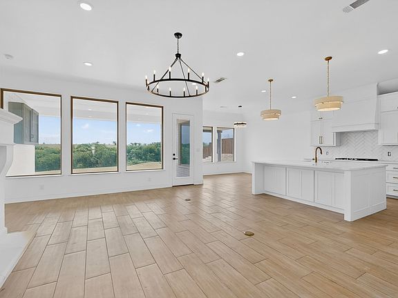 4th image of 10813 Alta Sierra Dr