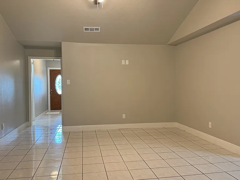 3114 Kleinmann Ave — Photo 5