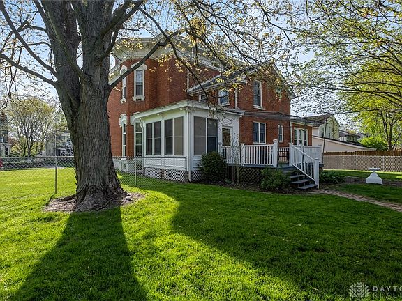 4th image of 364 N King St