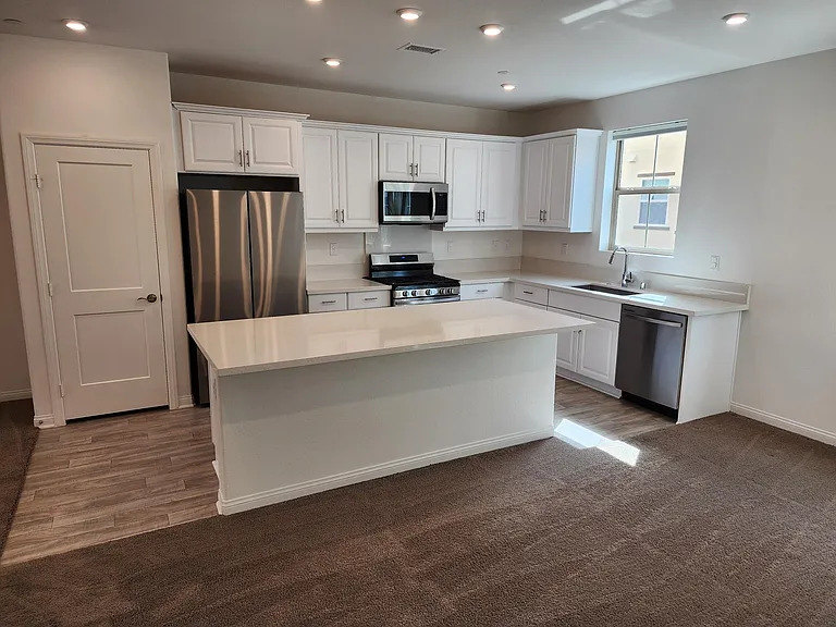 1528 Redbud Way — Photo 10