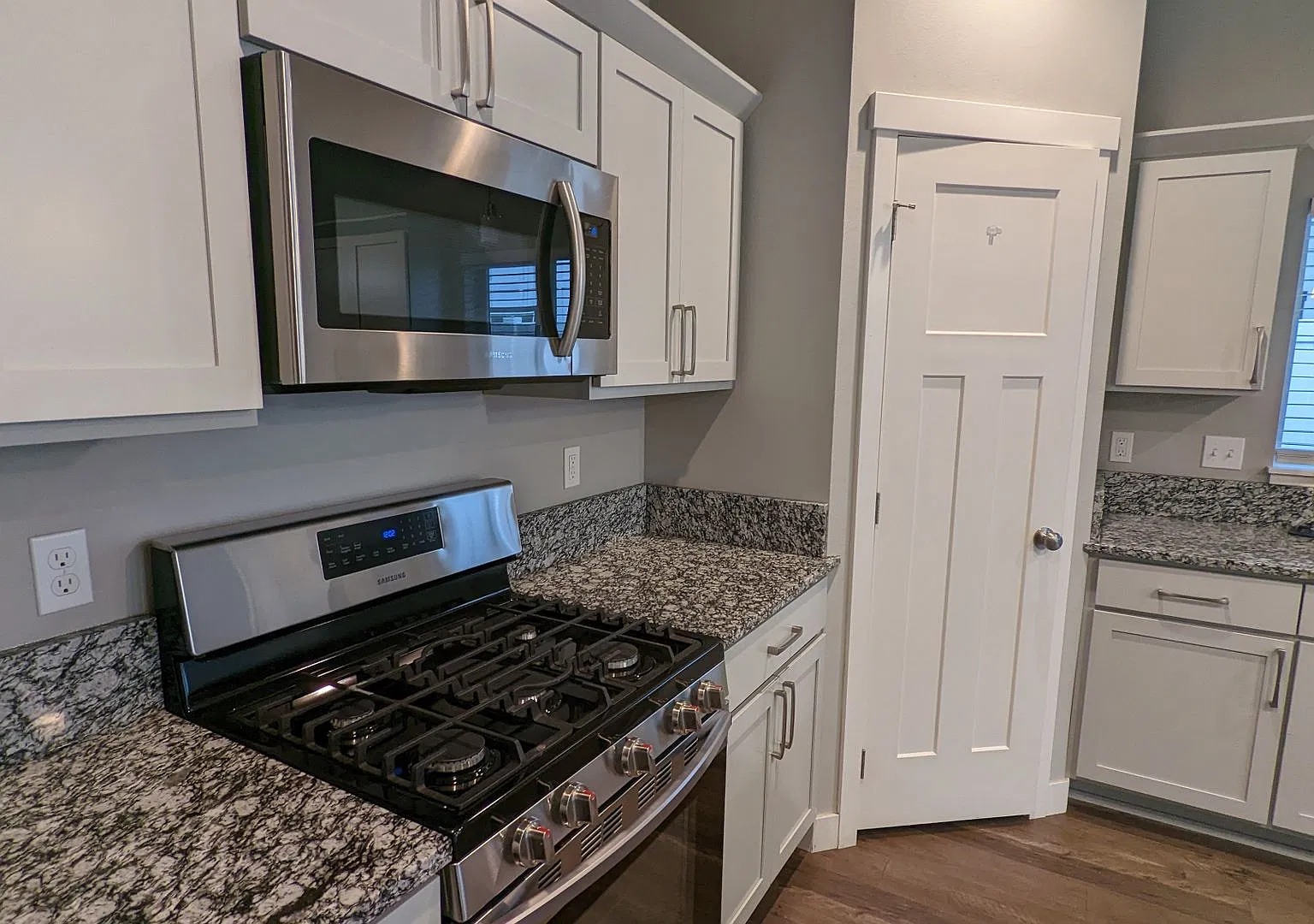 Post Falls Crown Pointe Home — Photo 4