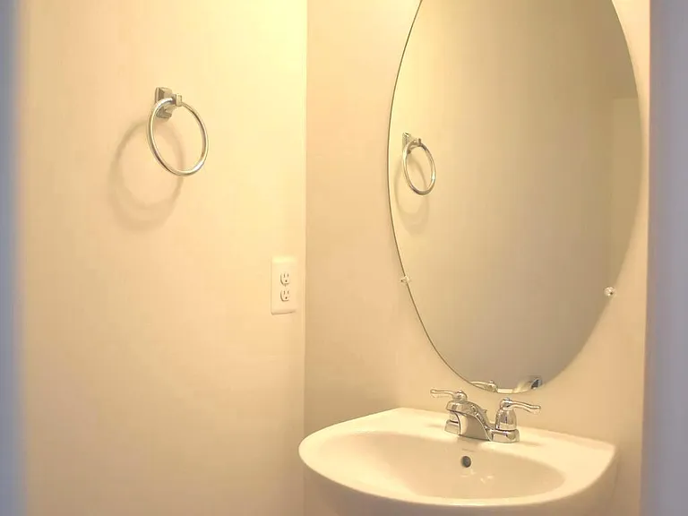 9421 Adelaide Ln — Photo 28