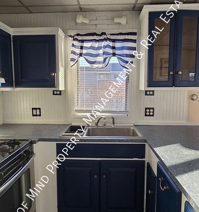 1st image of 37 Mason Ave