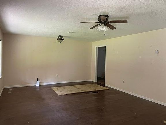 3rd image of 5008 Meeks Dr