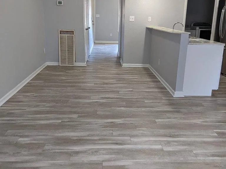 701 Arthur Ave — Photo 4