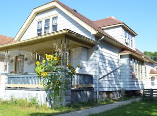 2560 S 20th St, Milwaukee, WI 53215