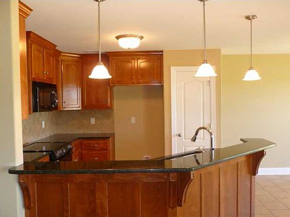 5th image of 306 Ravens Crest Dr
