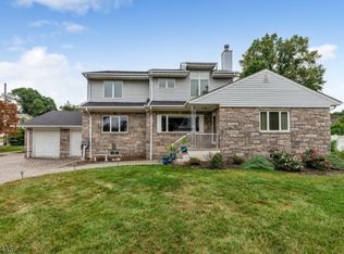 4 Yorkshire Rd, Clifton, NJ 07013