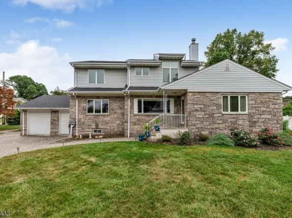 4 Yorkshire Rd, Clifton City, NJ 07013
