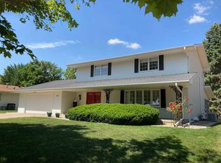 1303 Maple St, Yankton, SD 57078
