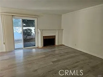 4 bed, 2.5 bath, 1992 sqft, $4,000 — Photo 3